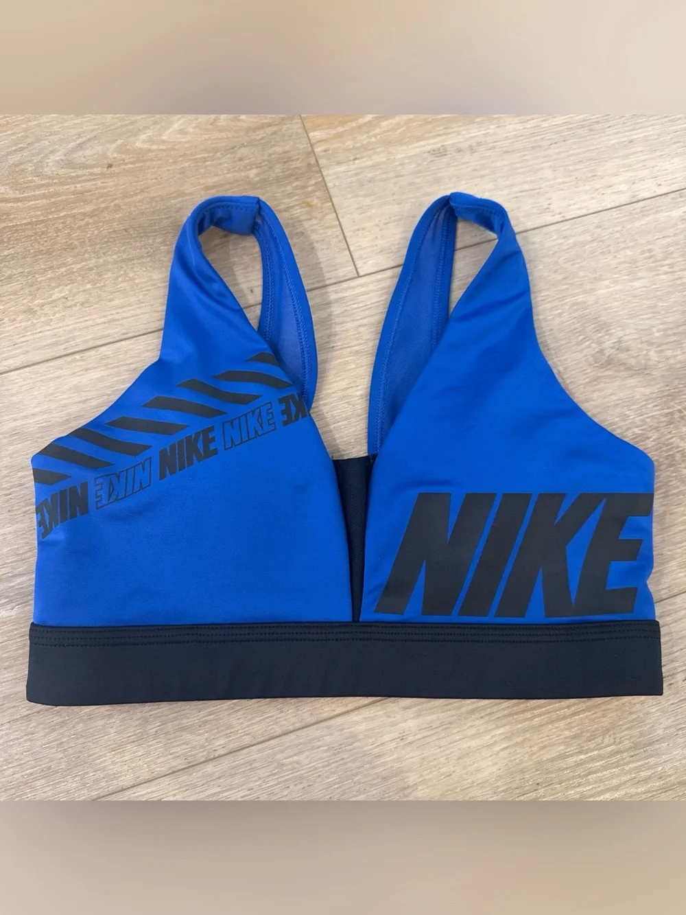 Nike Women’s Sport Bra Light Support Blue Size Small - Excellent
